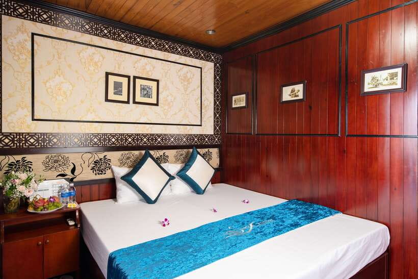 Swan Cruises: Bai Tu Long Bay 3 Day 2 Nights - Day 3 Thien Canh Son Cave: A Quiet Finish in the Morning