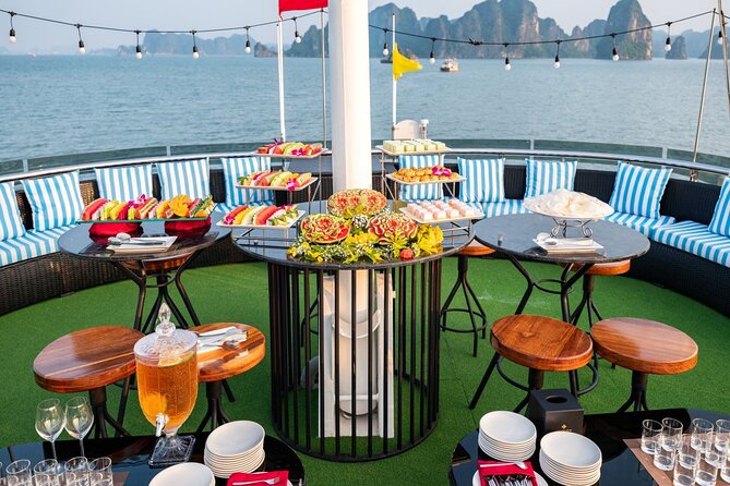 The Best 5 Star Halong Bay Cruise with Buffet,pool, Sunset Party - Seafood Buffet Lunch: What You Can Expect Onboard