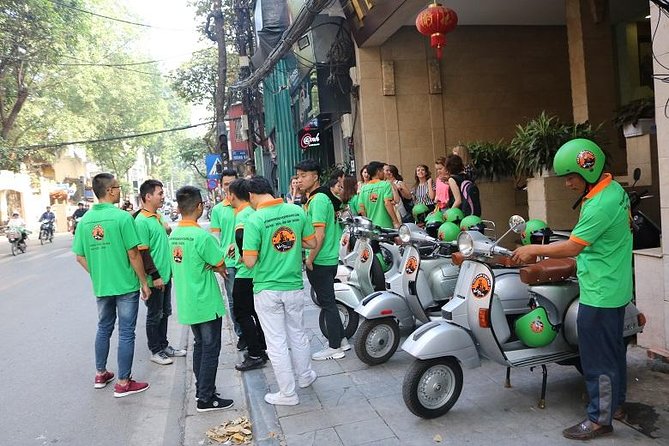 The insider's Hanoi 4.5 hours All highlight Places & Train Street - Duờng Tau and the French Quarter Opera House area: start with street theater
