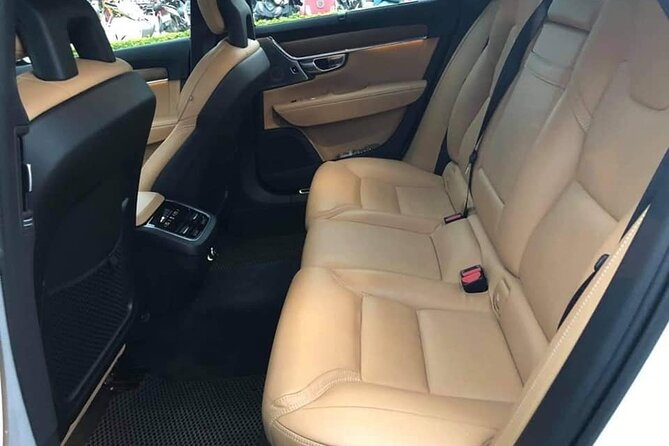 (TOP) Private car: Ho Chi Minh Airport (SGN) from/to HCM center - Should you book this SGN private car transfer?