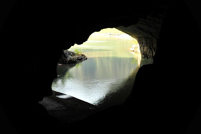 TOUR TO THE CAVES - Paradise & Dark caves from Dong hoi city - Key things that make this cave day tick