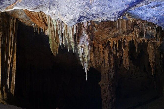 TOUR TO THE CAVES - Paradise & Dark caves from Dong hoi city - The transfer to Dark Cave center (and why it matters)