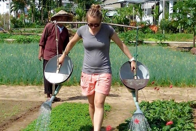 Tra Que Village Cycling And Farming - Tra Que Vegetable Village: what “organic” looks like in real life
