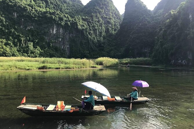 Trang An grottoes - Bai Dinh Pagoda Day Tours - Trang An Grottoes: the Halong Bay on land feeling