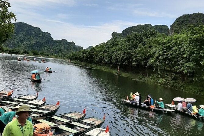 Trang An grottoes - Bai Dinh Pagoda Day Tours - Bai Dinh Pagoda: giant scale, exact details, and why it impresses