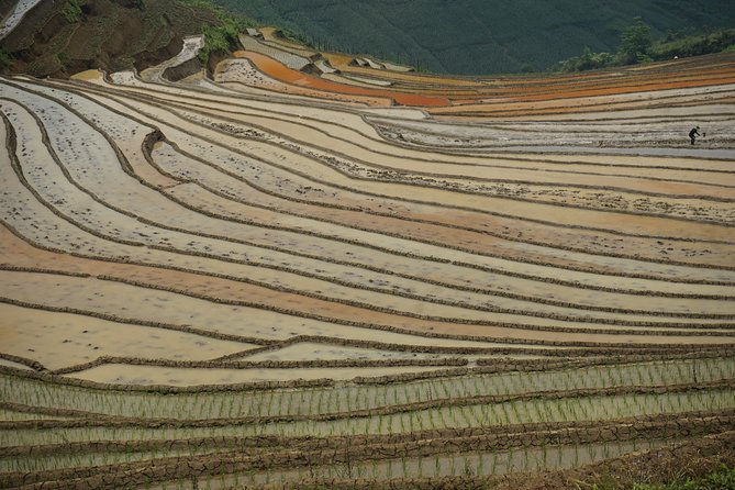 Ultimate Sapa Motorbike Tour: Villages & Waterfalls - Y Linh Ho and Lao Chai: Smaller Hamlets, Real Village Structure