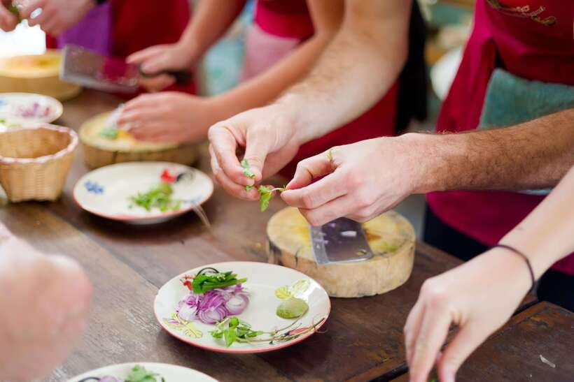 Vegetarian Hanoi Cooking Class: Master Vietnamese Cuisine - Ngoc Ha wet market: what you’ll learn to spot