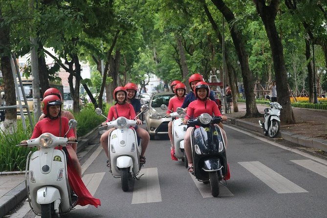 Vespa City Tour &Train Street Female With Ao Dai Riders 4,5 Hours - Why Hanoi by Vespa feels more personal than a bus