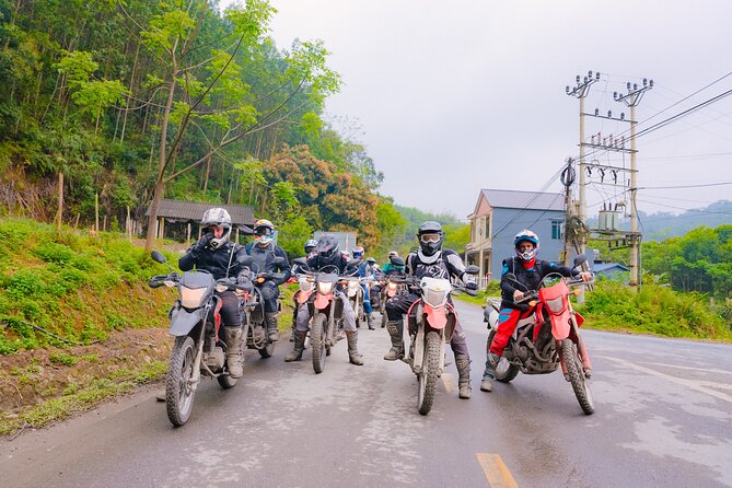 Vietnam Motorbike Tour to Ha Giang, Sapa, Mu Cang Chai - 8 Days - Ba Be National Park: Pac Ngoi, Tay home life, and the lake’s limestone setting