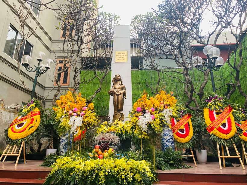 Vietnam War: Uncovering Hanoi's Untold Stories - How the Tour Feels: Stories, Questions, and a Local Guide’s Tone