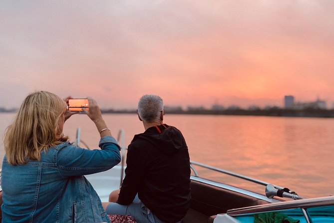 VIP Tour in Saigon: Romantic Sunset Cocktail by SpeedBoat - Bach Dang pier: how the 2-hour evening typically flows