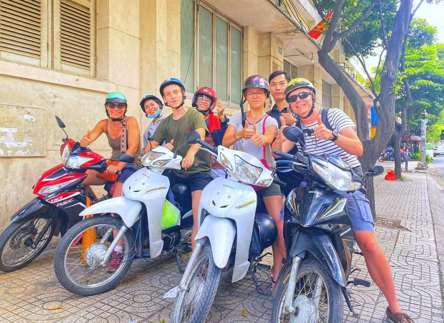 Visit 5 Districts & The Hidden Gems In Saigon By Motorbike - Why a 4-hour motorbike loop beats a checklist