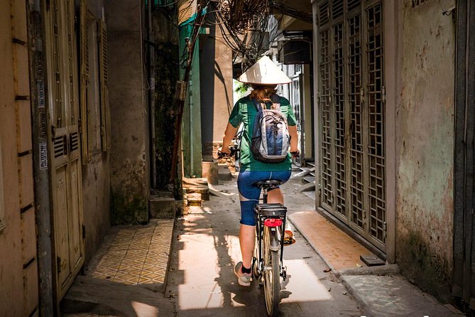 West Lake Journey by E-Bike - Who this e-bike tour suits best (and who should think twice)