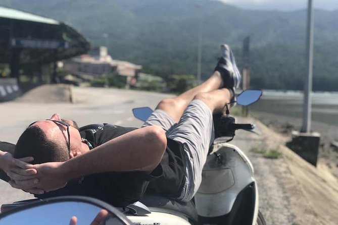 Your Incredible Scooter Adventure On Hai Van Pass - Stop 1: Tho Quang fishing area, basketboats, and city-size views